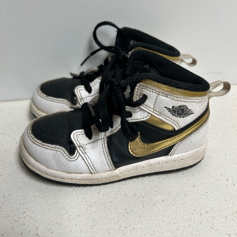 Air Jordan 1 Nike Black and Gold Toddler Sneakers 8